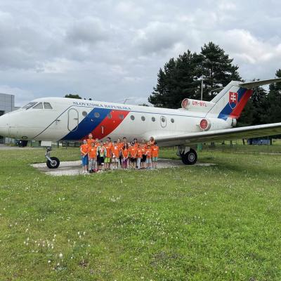 358708174 770608778405600 5449067541840967012 N